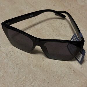 Universal Thread Black Sunglasses